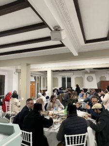 Diner-Iftar-a-la-mosquee-de-Saint-Prix-225x300 Diner de l'Iftar à Saint-Prix, offert par la communauté Ahmadiyya