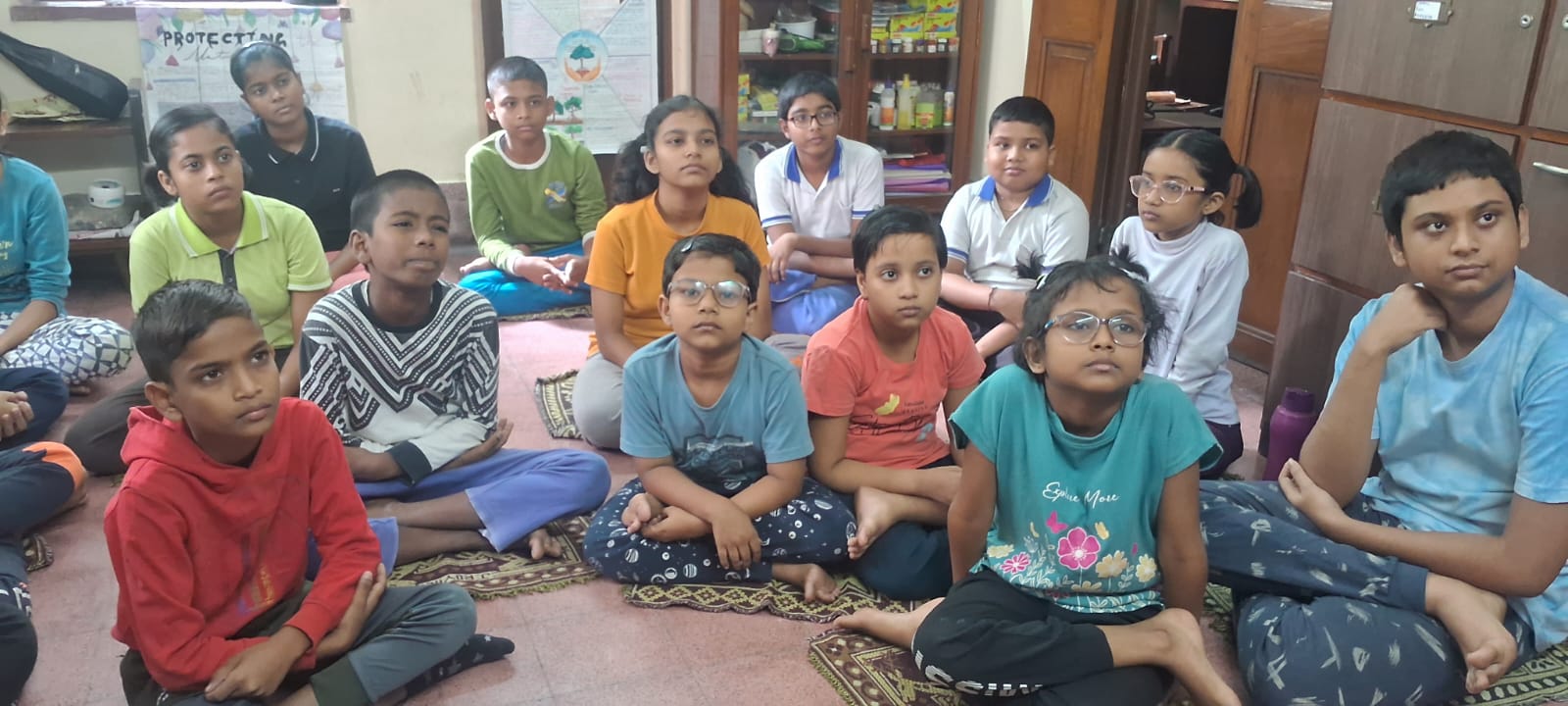 1000425834 À Calcutta, des élèves s’engagent pour les pollinisateurs en mode interreligieux